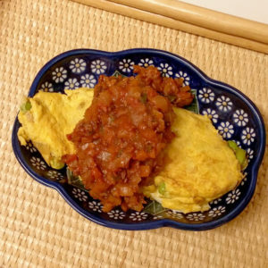 手作りミートソースを使った野菜オムレツ