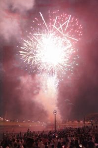 2018年7月25日土曜日に埼玉県越谷市で開催される越谷花火大会は約5,000発の花火が眺められる