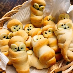 ハロウィンパーティーにぴったりのミイラパン