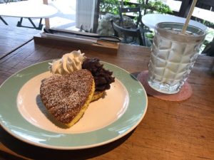 船橋市「古民家カフェコピエ」人気のパンケーキはハート型でかわいい