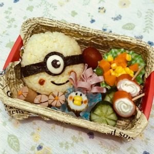 ミニオンズのおにぎりキャラ弁