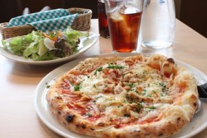 道の駅いちかわ内「トラットリア・アルポンテ」では本格イタリアンが味わえる