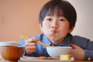 子どもの偏食・小食が心配！好き嫌いの直し方【専門家監修】子育ての悩み