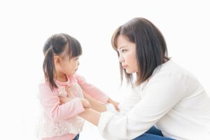 感情的にならない、子どもの上手な叱り方・伝え方のコツ【専門家監修】子育ての悩み