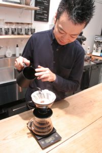 おいしいコーヒーの淹れ方を教えてくれたRUDDER COFFEE（ラダーコーヒー)シャポー船橋店の店長福島さん