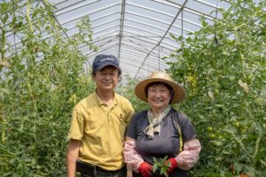 行方市で緑と風の農園を経営する高柳さんご夫婦