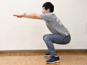 「やちよ　これだけ体操」のスクワット