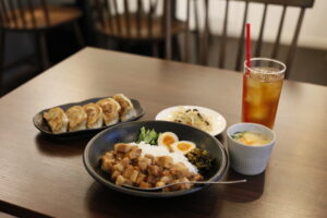 【京成幕張駅前】カフェのような中華料理店「キャッスルチャイニーズダイニング」くつろぎの空間で本格中華を堪能しよう