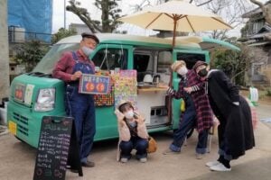 キッチンカー「駄菓子屋カフェくるくる」松戸市