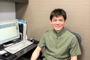 せたがや内科・神経内科ク リニック院長　久手堅司先生