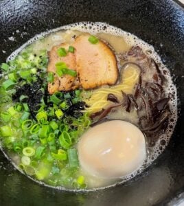 【八千代】麺場五代目のおすすめラーメン「豚骨しょうゆ」と「鶏ガラしょうゆ」