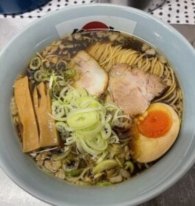 【松戸】職人技光る！店主こだわりのおすすめは醤油らーめん「麵割烹亀壱」