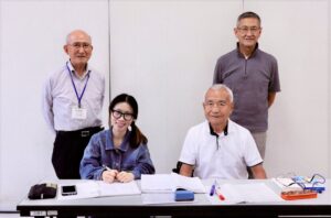 （左上から時計回りに）松本さん、川鍋さ ん、スタッフの宮田さん、チャンティガさん