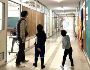 【習志野市】秋津小学校の空き教室を使ったコミュニティルーム「秋津コミュニティ」