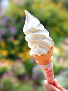 びわソフトクリーム