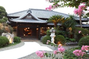古民家レストラン「百年の隠れ家　伝」