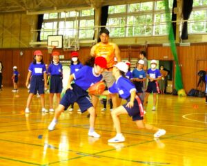 【船橋市】日本一のチームが小学生を指導！クボタスピアーズ 「タグラグビー教室」