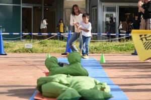 千葉市科学フェスタ 2023 水難救助体験の様子